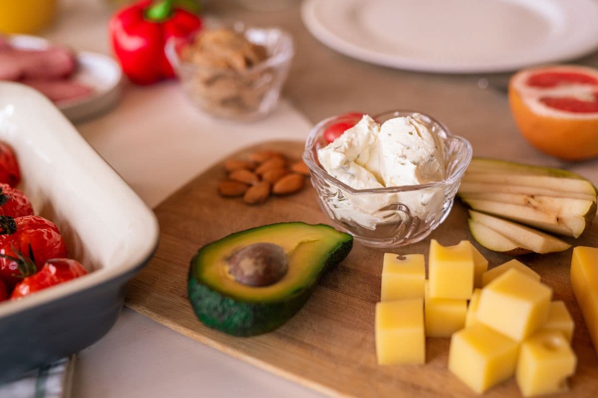 Foods That Strengthen Your Teeth (and Foods to Avoid)